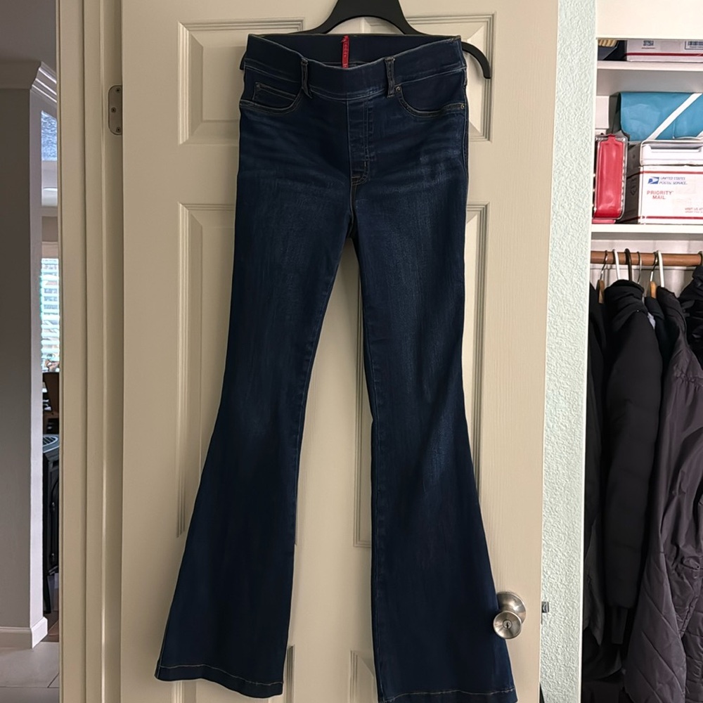 SPANX Clean Indigo Bootcut Trouser Size M 28-30 Waist Inseam is Regular 34”